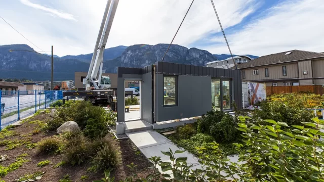 This building’s deconstruction resulted in just two buckets of waste