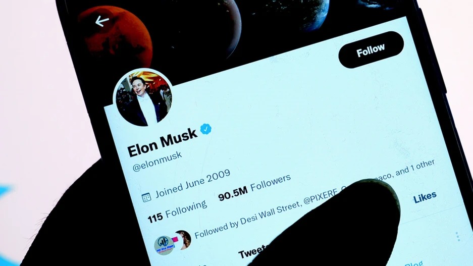 Elon Musk says his deal to buy Twitter is ‘on hold,’ sending TWTR shares crashing
