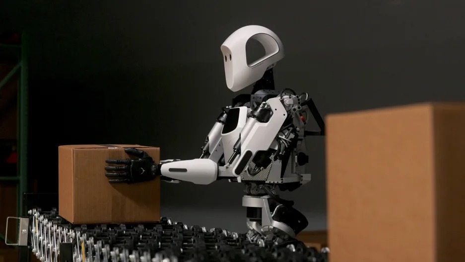 This NASA-backed robot is the droid coworker you’ve been dreaming of