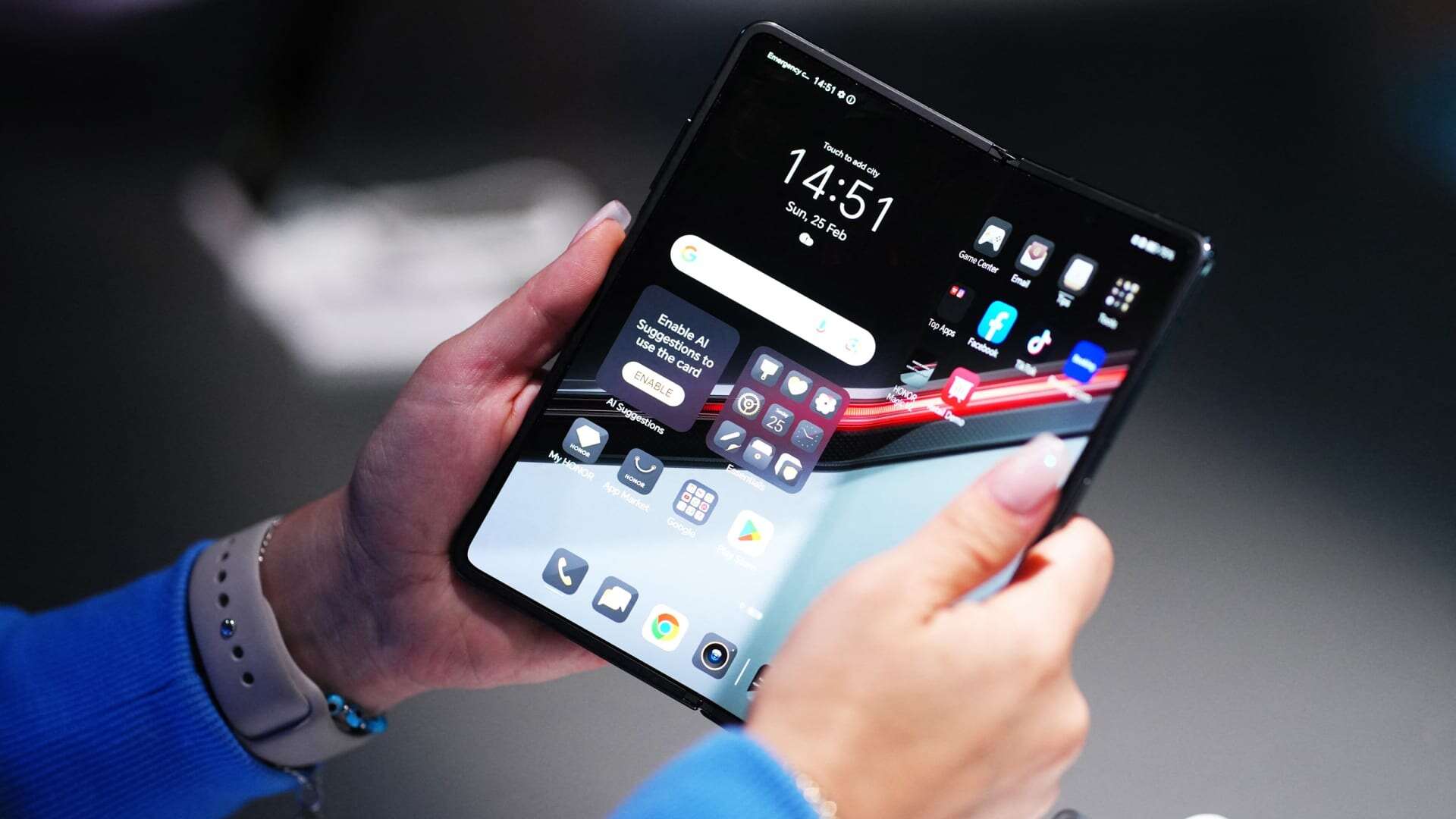 A new kind of battery could take foldable phones mainstream