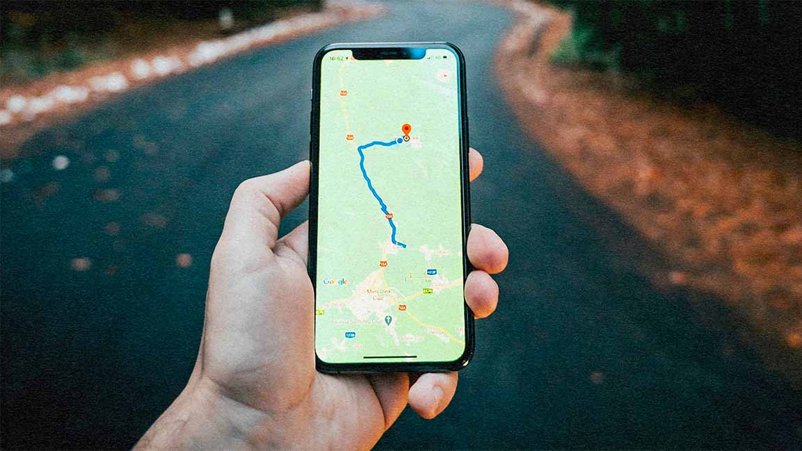 Google Maps vs. Apple Maps: Which is the better app in 2024?