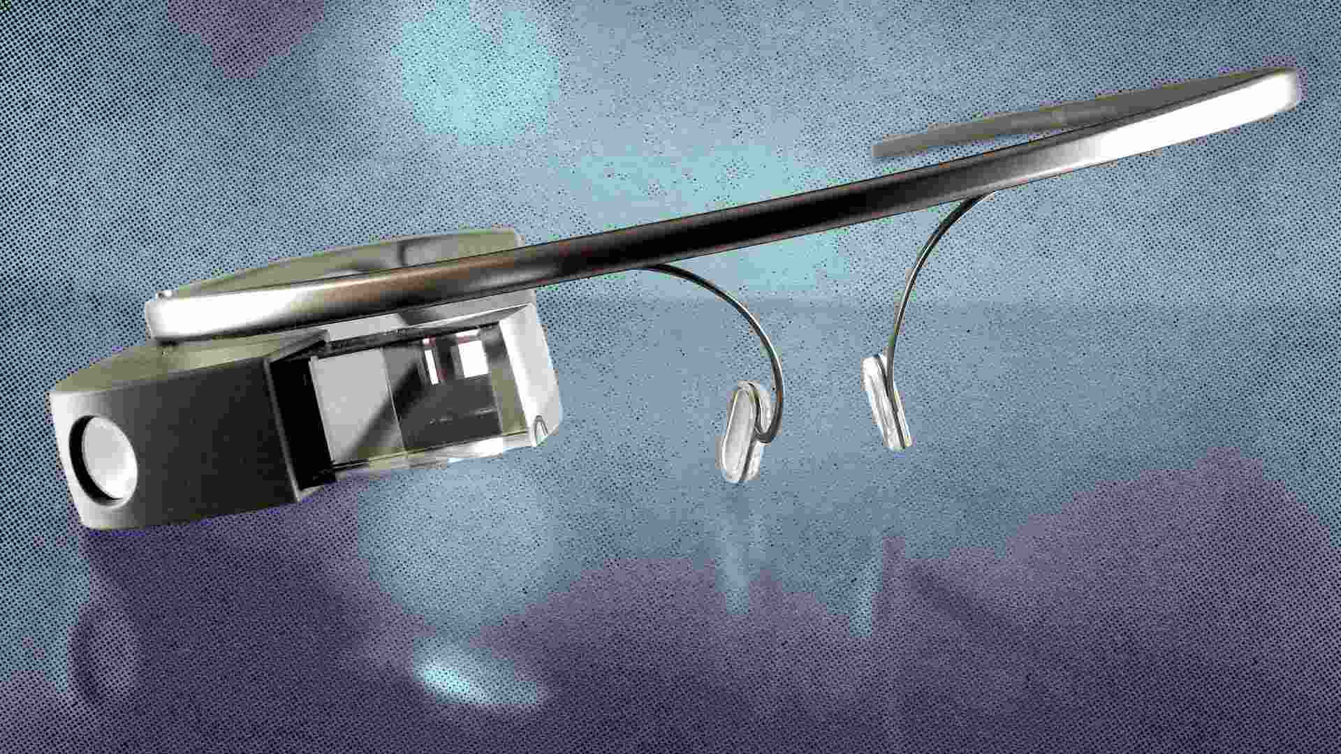 Google’s second swing at smart glasses seems a lot more sensible