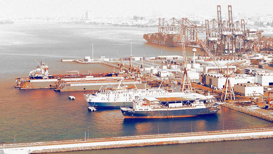 Saudi Arabia boosts logistics with $586 million in port privatization deals Saudi Arabia boosts logistics with $586 million in port privatization deals