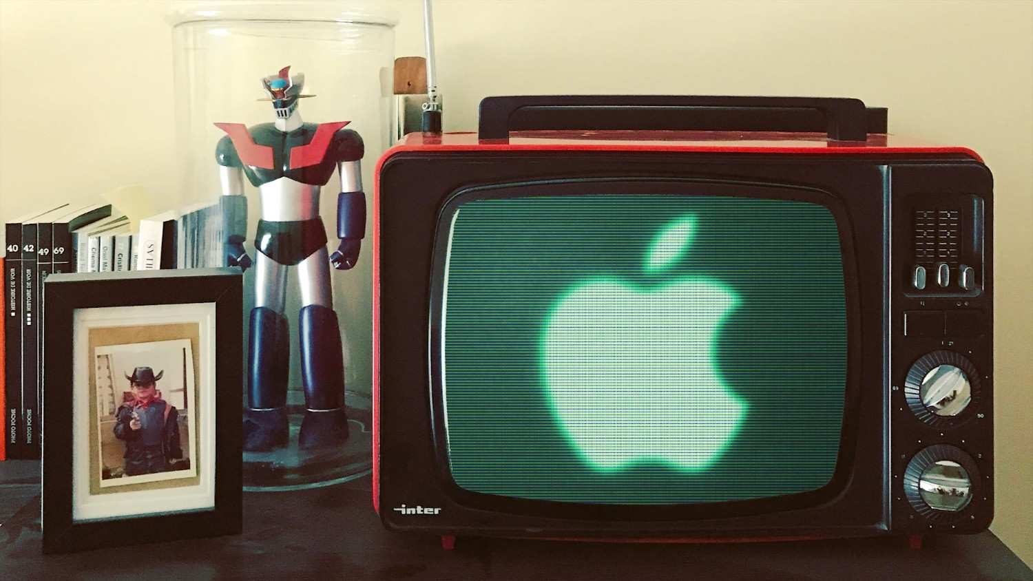 Is Apple getting ready to launch a PlayStation and Xbox competitor?